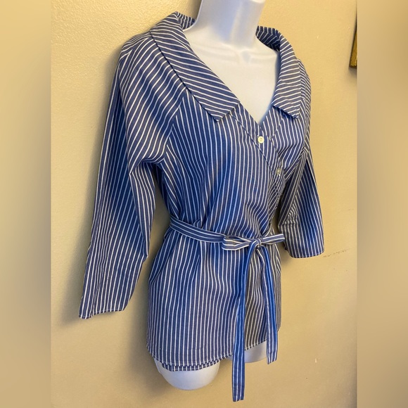 Lipslide unique wide-neck collared wrap button-up shirt size M - Picture 3 of 11